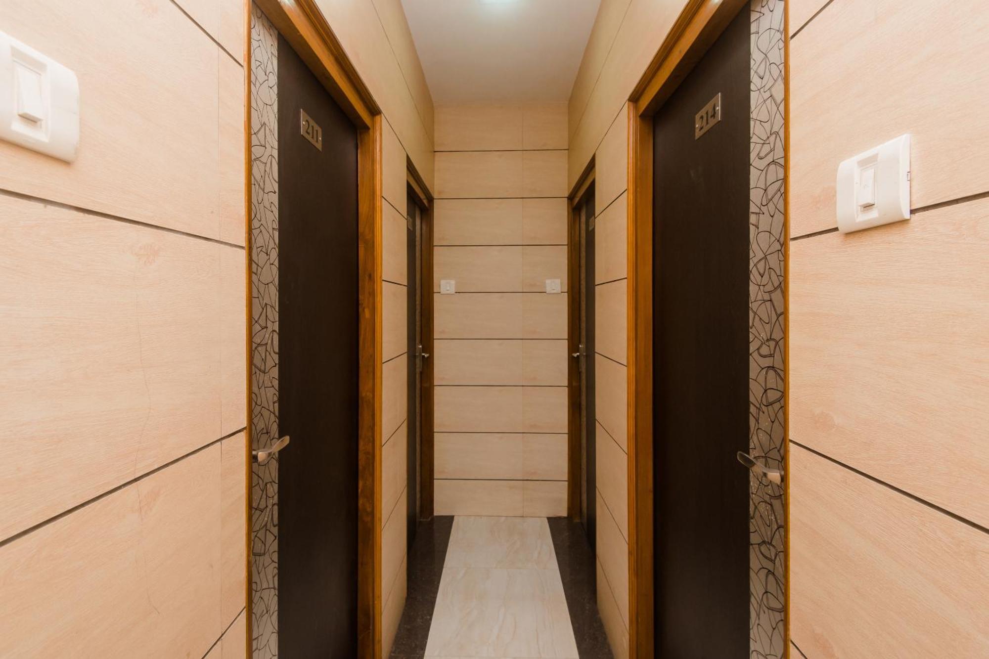 Hotel O Kamal Bombaj Exteriér fotografie